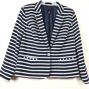 LANE BRYANT BLAZER JACKET
